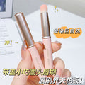 Lip brush with cap