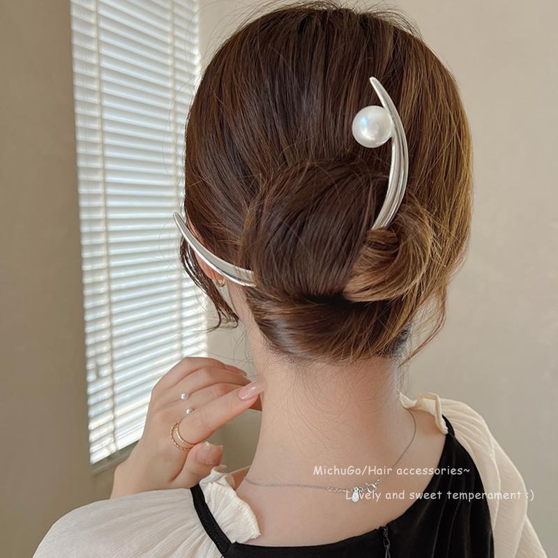 Chinese style crescent moon hairpin, bun head, pearl silver hairpin, classy chinese ancient style crescent moon hairpin, headdress
