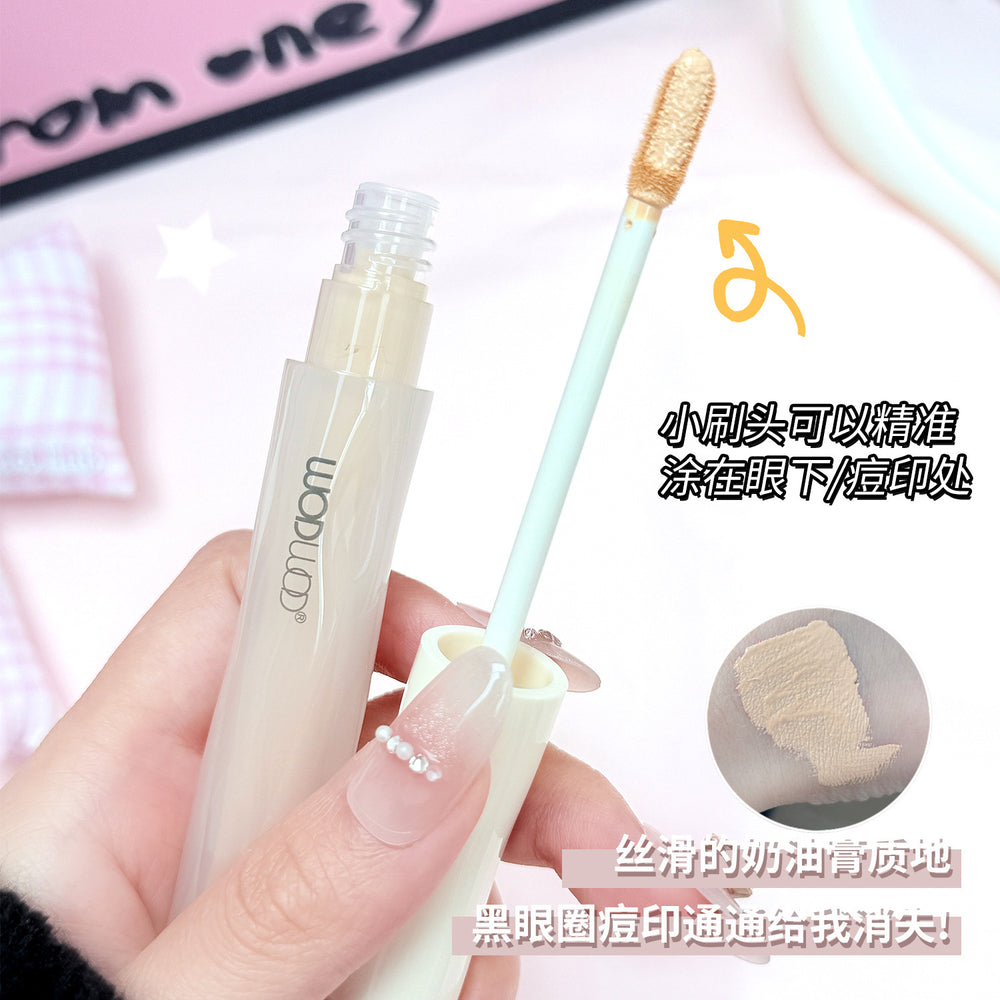 Wodwod light cloud hydrating long-lasting concealer - covers acne scars, dark spots, and dark circles. waterproof and sweat-resistant