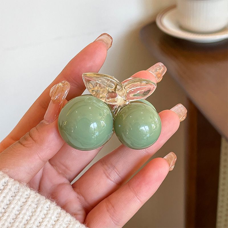 Hair claw clip 2023 new arrival: chic french-style shark clip with elegant beaded detail – perfect for taming flyaways and adding a touch of flair to your updo or ponytail