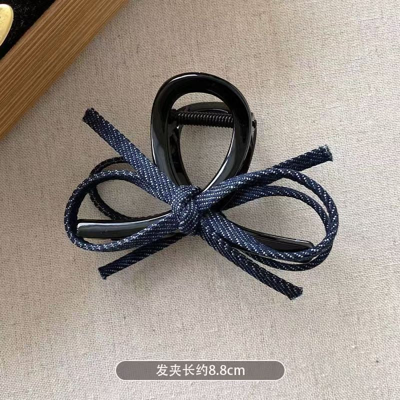 Korean style heart pearl claw clip - ethereal hair clip for women, back of head style, high-end shark clip with bowknot hair accessory