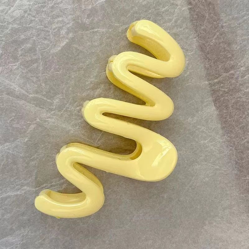 Wavy shark clip dopamine gripper large classy candy color clip sense hair clip water ripple headwear