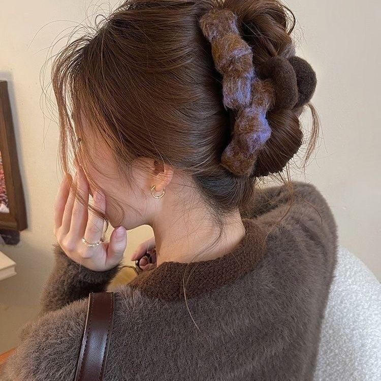 Gentle trap~autumn and winter woolen bow gripper for women 2025 new hairpin back of head hair duckbill clip