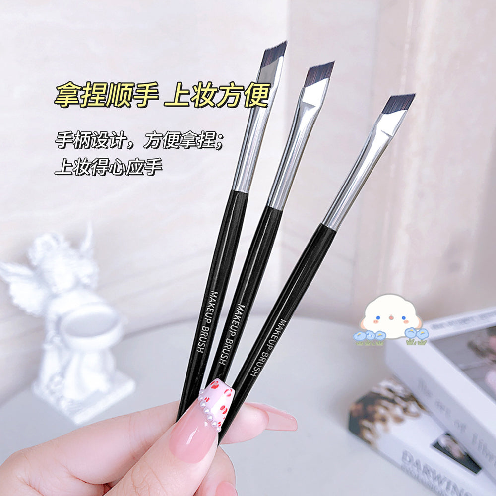 Sickle eyeliner brush, flat bevel blade eyeliner brush, eye and face down to lying silkworm brush, eyebrow brush, eye makeup brush, portable
