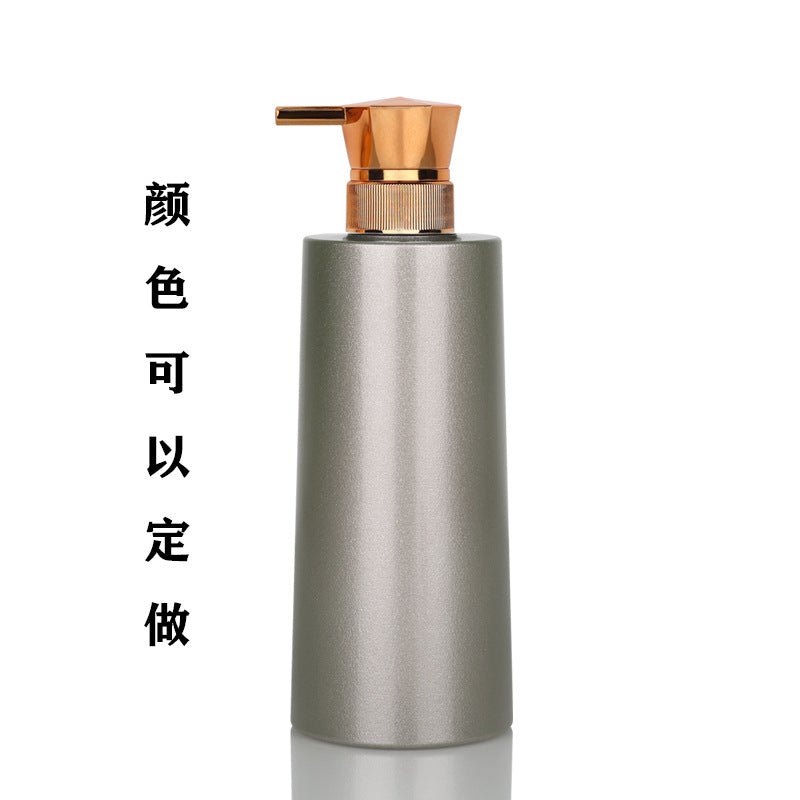 Flat shoulder lotion dispensing bottle, high-end cleaning and care bottle plastic 680ml round bottle, shampoo and shower gel press bottle