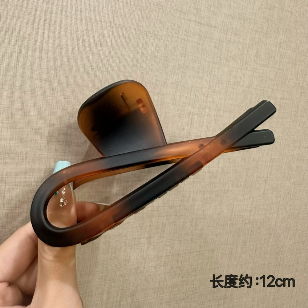 K-style sweet and cool polka dot easiest for match black gripper new arrivalelegant geometric hair clip casual hair shark clip hair gripper