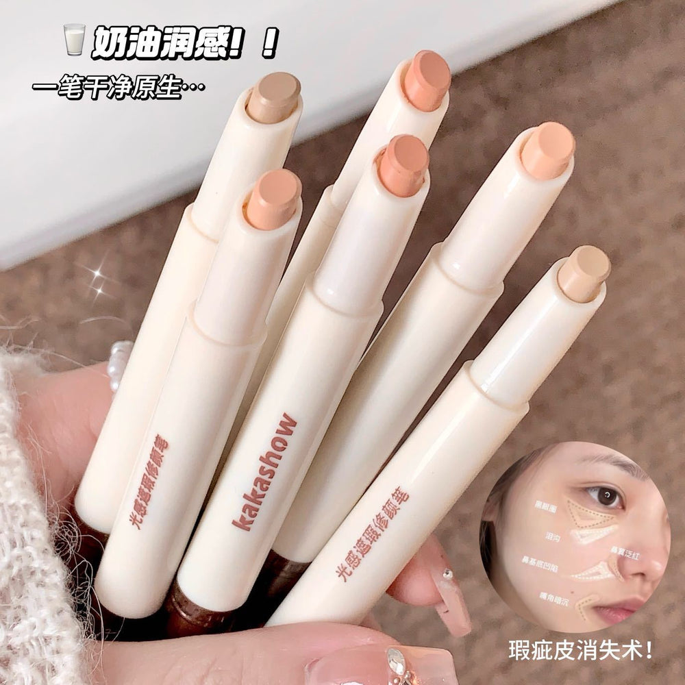 Kakashow double-ended concealer pen waterproof anti-sweat concealer for acne marks, dark circles, tear troughs, and lying silkworm concealer