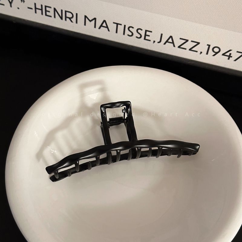 Ins metal style one-word gripper large back of the head hair clip female light luxury high-end shark clip hair accessories