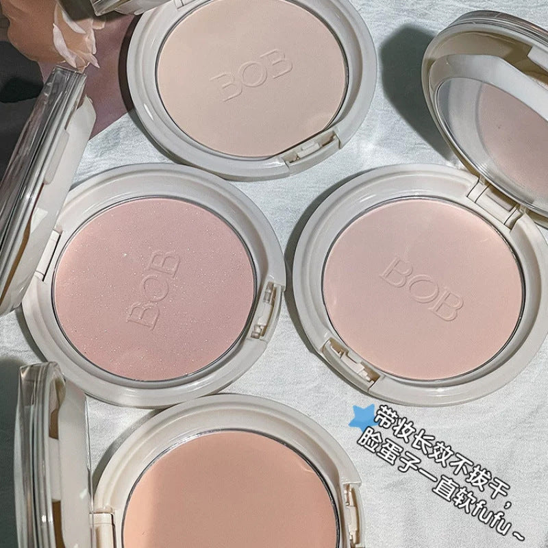 Makeup bob light-sensitive constant color powder for women, oil control, makeup, microdermabrasion, long-lasting concealer, non-stick powder, dry and wet dual-use powder bottom